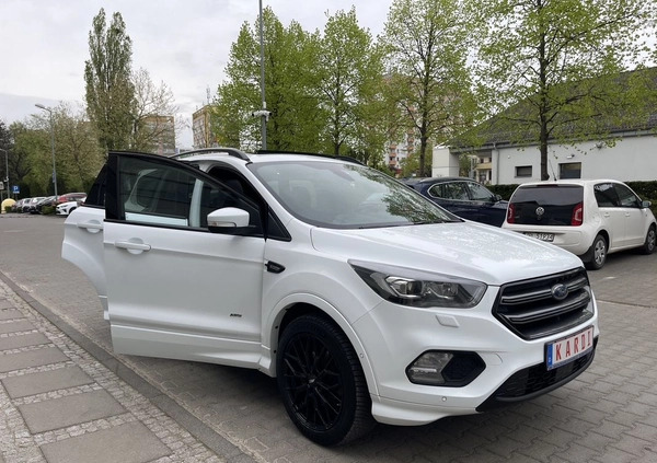 Ford Kuga cena 65900 przebieg: 187000, rok produkcji 2018 z Szczecin małe 781